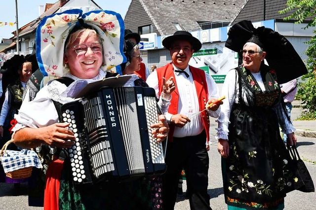 Das Kreistrachtenfest in Weil am Rhein...Trachtengruppe nachhaltig beeindruckt.  | Foto: Barbara Ruda