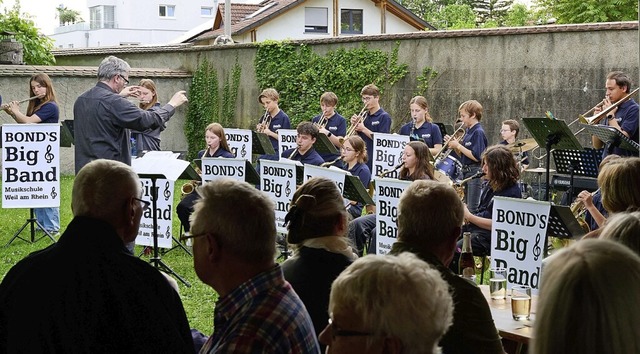 Bond&#8217;s Big Band spielt beim Domhofsommer.  | Foto: Hans-Dirk Walter
