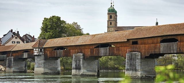 Die lngste gedeckte Holzbrcke Europa...bis September acht Mal angeboten wird.  | Foto: Stadt Bad Sckingen