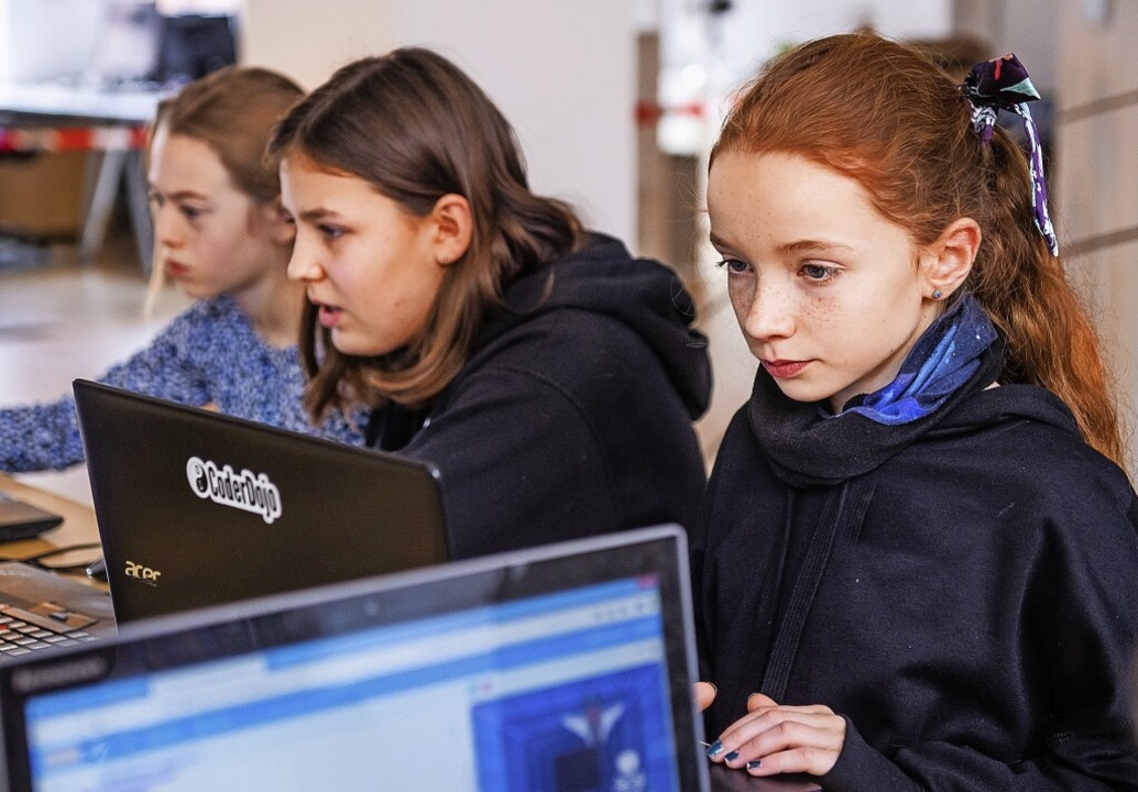 Im CoderDojo können sich Kinder ans Programmieren herantasten.  | Foto: Klaus Polkowski / Coderdojo Freiburg