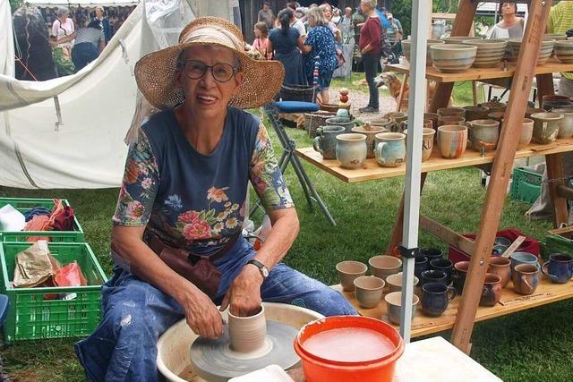 Viele Besucher kommen zum Kunststckenmarkt in Herrischried