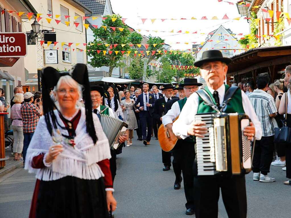 Von Freitag bis Montag wird sich in Ihringen zugeprostet.