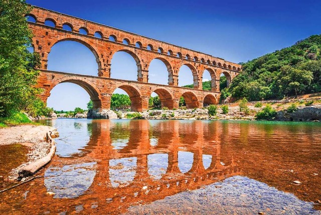 Prachtvoll und imposant: Der Pont du G...enenrmischen Bauwerke in ganz Europa.  | Foto: ecstk22/Shutterstock.com