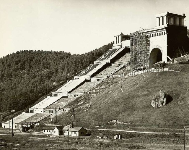 Um die Tribnenneigung des in Nrnberg...irschbachtal  ein Holzmodell errichtet  | Foto: Privatsammlung (Akademie der Knste)