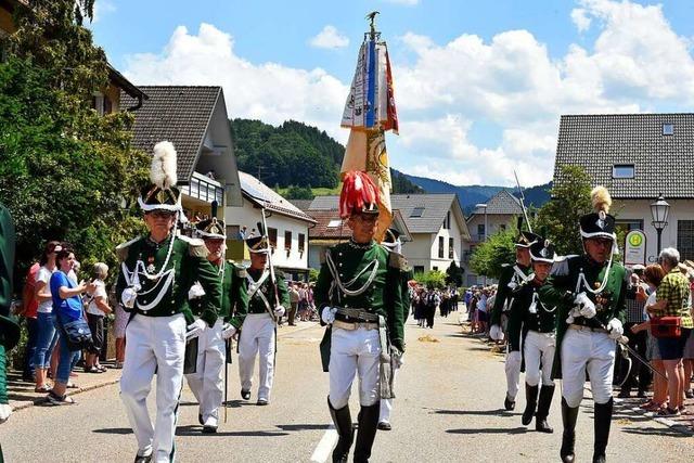 Die Trachtenkapelle Simonswald feiert 225-jhriges Bestehen beim Kreistrachtenfest