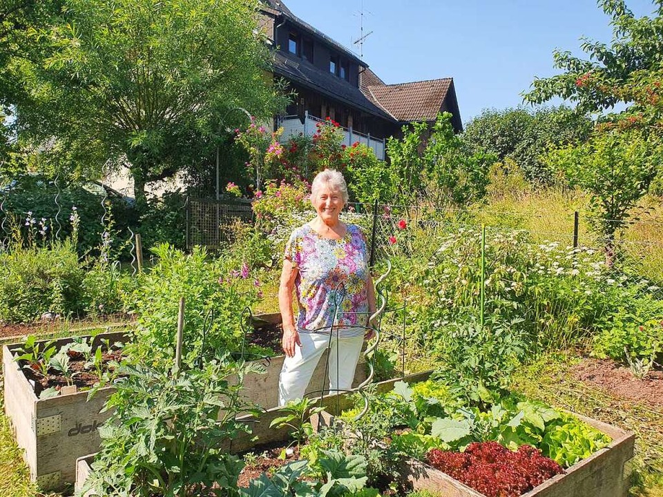 Anne Hering hat erst in der Rente mit ... muss es bei ihr im Garten nicht sein.  | Foto: Sidney-Marie Schiefer