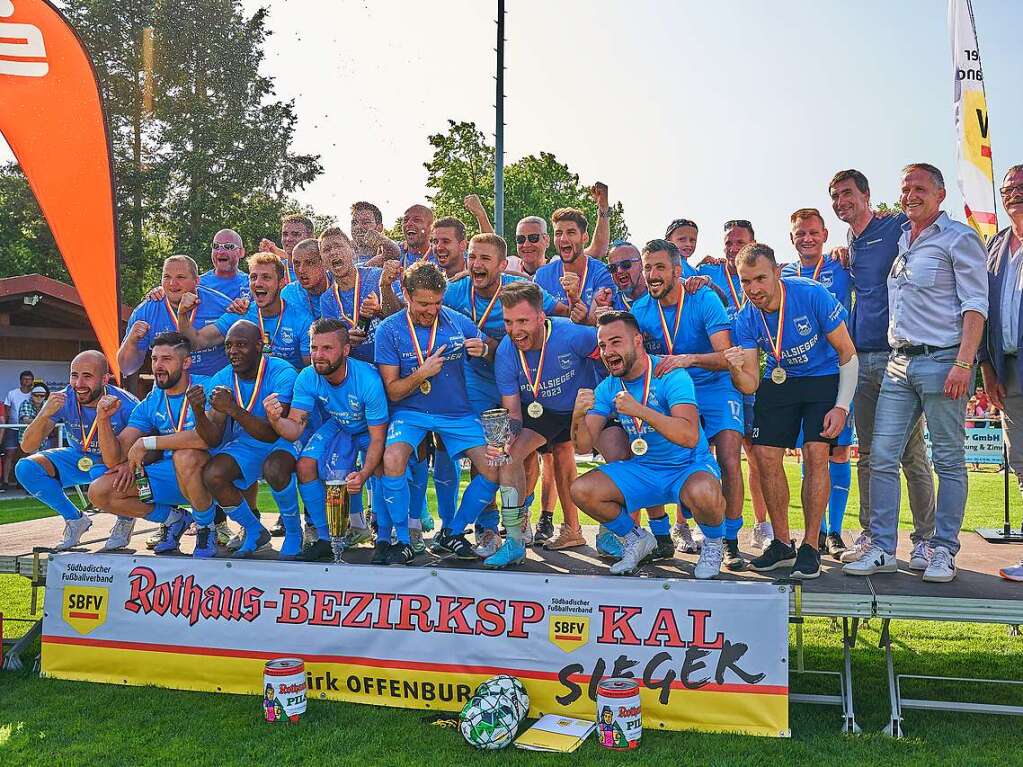 Wie der SV Mundingen im Bezirk Freiburg so darf sich auch der FV Rammersweier im Bezirk Offenburg Double-Sieger nennen. Auch Rammersweier gewann Meisterschaft und Bezirkspokal.