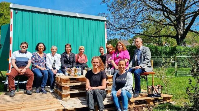Das Naturgartenteam um Hannelore Nu (Dritte von links)  | Foto: AWO