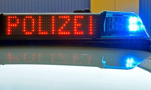 Die Polizei sucht Zeugen eines Unfalls...afs in Freiburg-Opfingen. Symbolbild.  | Foto: Michael Bamberger
