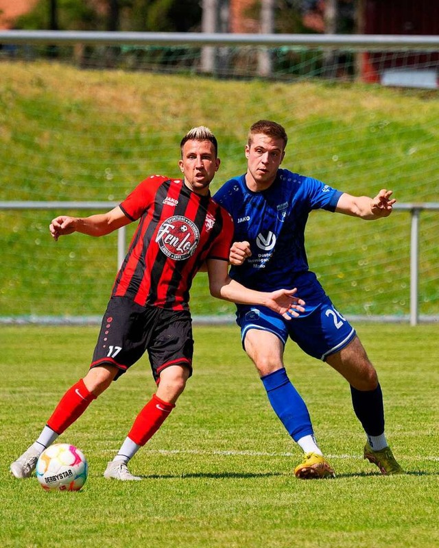 &#8222;Der Ball gehrt mir!&#8220; Chr...ie Gegner hufig mit Erfolg vom Leib.   | Foto: Wolfgang Scheu