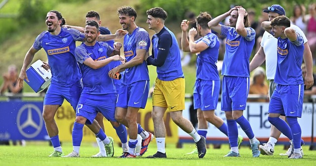 Der FC Denzlingen wurde nach dem 3:1 g...nd spielen von nun an in der Oberliga.  | Foto: Achim Keller