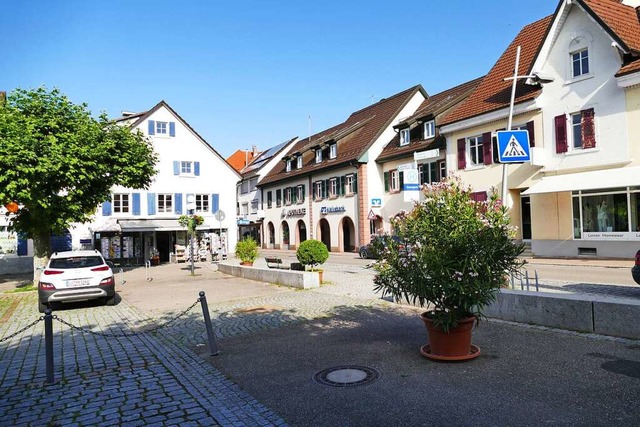 Der Blumenplatz ist einer der Hotspots...eruhigung in der Kanderner Innenstadt.  | Foto: Victoria Langelott