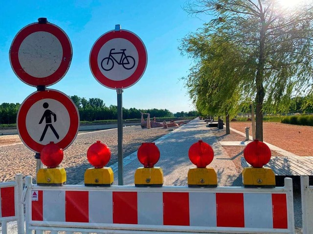 Die Uferpromenade ist vorerst gesperrt.  | Foto: Mark Alexander