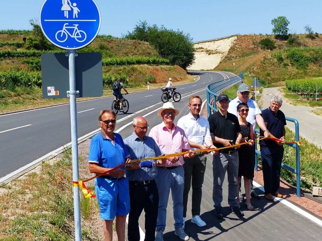 Am Mittwoch wurden der neue Radweg und...otweil nach Bischoffingen freigegeben.  | Foto: Dirk Sattelberger