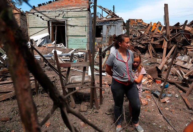 In der Ukraine tobt noch immer der Kri...die im Kreis Lrrach ankommen, zurck.  | Foto: ANATOLII STEPANOV (AFP)