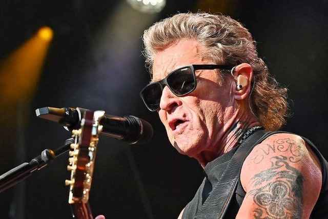 Peter Maffay auf dem ausverkauften Freiburger M�nsterplatz: Und es ist Sommer