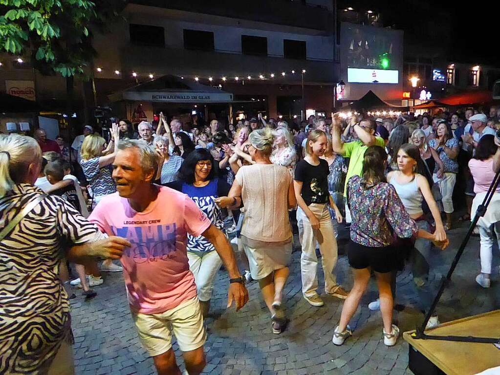 Das Schwarzwald-Quintett brachte das begeisterte Publikum der BK-City-Alpenrock-Nacht am Samstag zum Tanzen und Feiern.