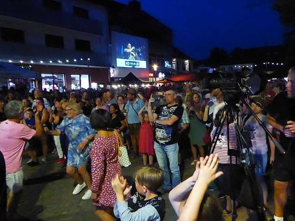 Das Schwarzwald-Quintett brachte das begeisterte Publikum der BK-City-Alpenrock-Nacht am Samstag zum Tanzen und Feiern.