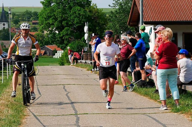 Der berlegene Sieger Theo Fehrenbach ... Metern am Ende eines einsamen Rennens  | Foto: Annemarie Zwick