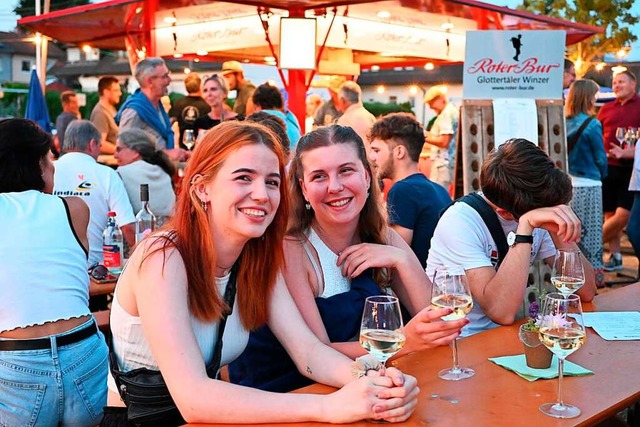 Das erste Denzlinger Weinfest am Freit...teiligten hoffen auf eine Fortsetzung.  | Foto: Helena Kiefer