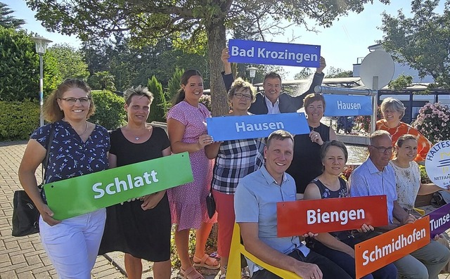 Freuen sich ber das neue Angebot: Br...zusammen mit  beteiligten Brgerinnen.  | Foto: Stadt Bad Krozingen