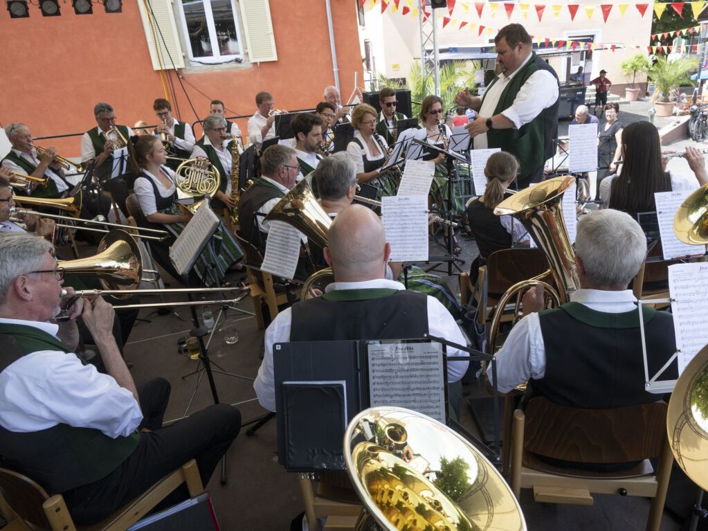 Am Sonntag wird in Britzingen bis in die Abendstunden weitergefeiert. Der Musikverein Britzingen musizierte an allen drei Festtagen.