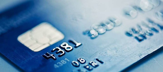 Bald kann man Verwarngelder mit Kreditkarte bezahlen.  | Foto: Valerie Potapova / stock.adobe.com