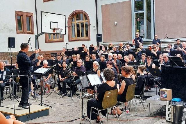 Sinfonisches Blasorchester Breisgau und Band lassen Udo Jürgens auferstehen