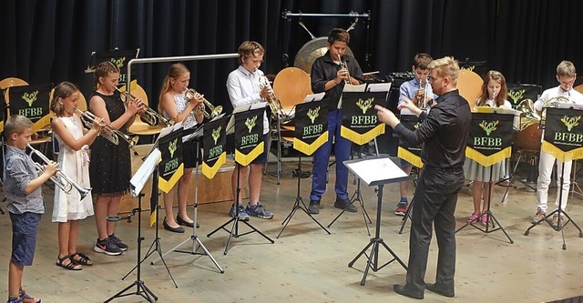 Beim Doppelkonzert &#8222;R(h)einbrass...lerensembles der Musikschule gro auf.  | Foto: Roswitha Frey