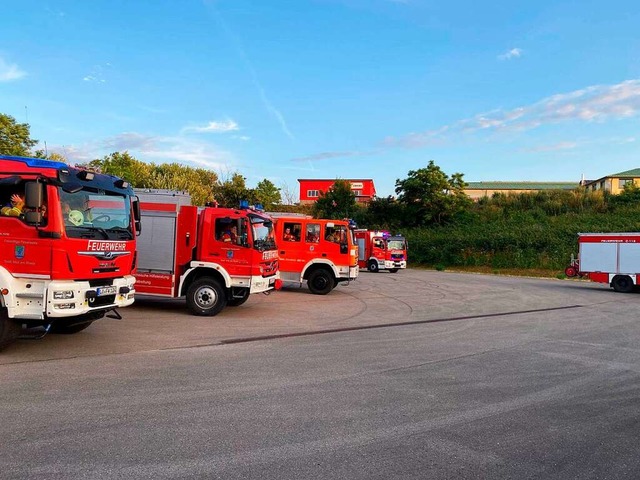 Die Bereitstellung der Einsatzkrfte am Rettungsplatz Sd  | Foto: Freiwillige Feuerwehr Efringen-Kirchen