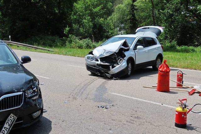 Zwei Verletzte bei Unfall auf der B518 in Wehr-flingen