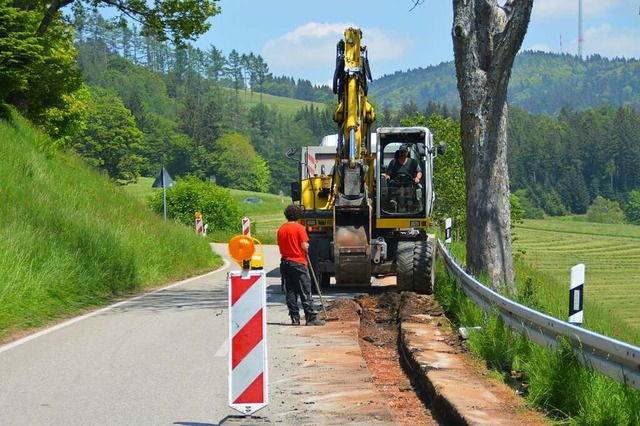 Auf der Kreisstrae bei Schlechtbach s...elastete Straenausschub ist entsorgt.  | Foto: Edgar Steinfelder