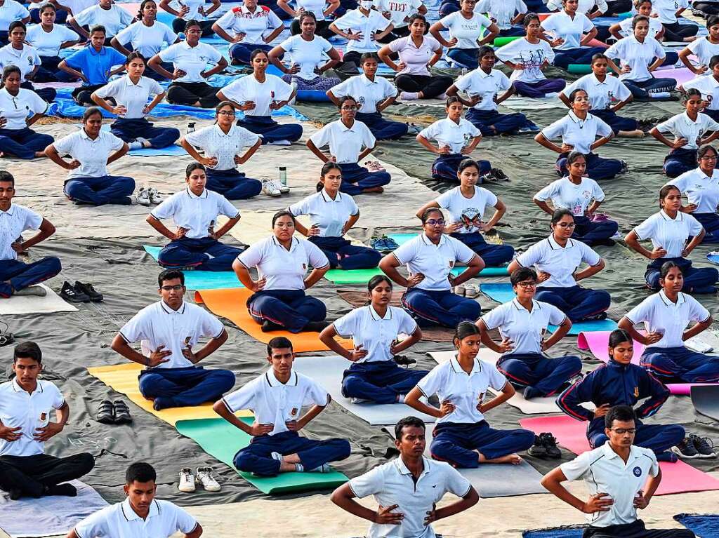 Bei manchen steht der meditative Aspekt von Yoga im Vordergrund, bei anderen der sportliche. Das ist am Internationalen Yoga-Tag nicht anders.