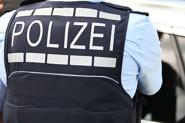 Die Polizei ermittelt wegen Raubverdachts (Symbolbild).  | Foto: Jonas Hirt