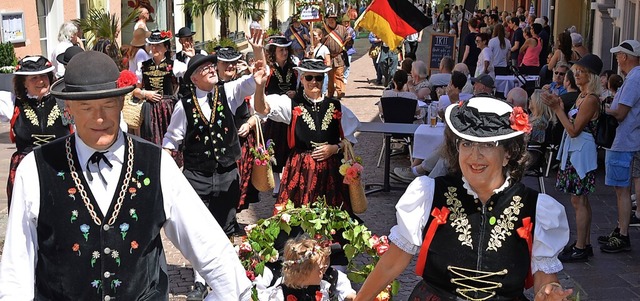 26 Trachtengruppen werden zum Festumzu...die Veranstaltung im vergangenen Jahr.  | Foto: Alfred Scheuble