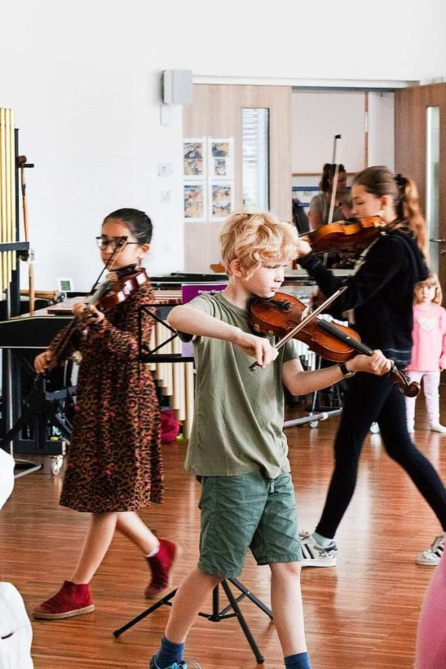 870 Schlerinnen und Schler hat die s... sich dieses Jahr beim Musikschulfest.  | Foto: Gabriele Zahn