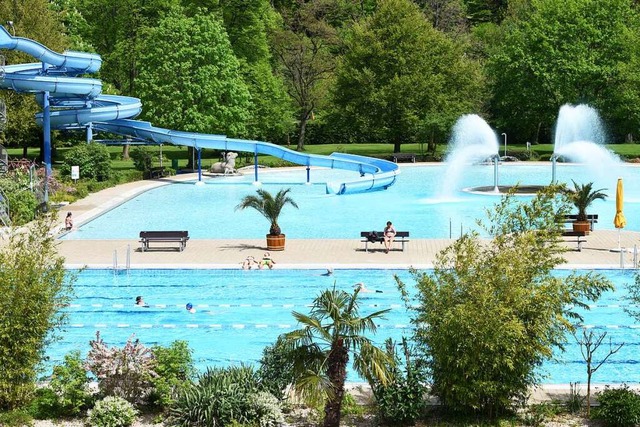 Das Strandbad ist das grte Freibad Freiburgs.  | Foto: Rita Eggstein