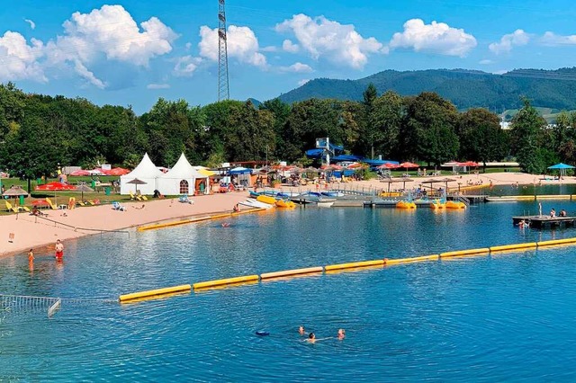 Das Strandbad am Gifizsee gehrt zu den beliebtesten Badestellen Offenburgs.  | Foto: Helmut Seller