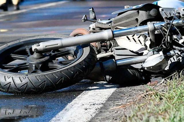 Motorradfahrer stirbt zwei Wochen nach schwerem Unfall bei Hasel