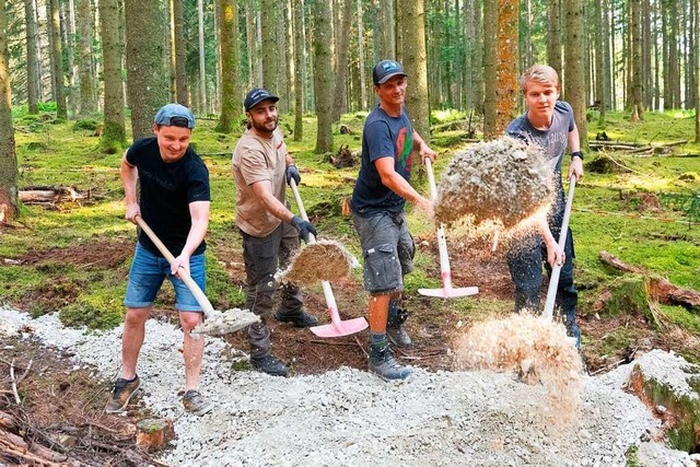 Michael Woll (links) und Benjamin Sch...eralgemisch auf der Flowtrail-Strecke.  | Foto: Wolfgang Scheu