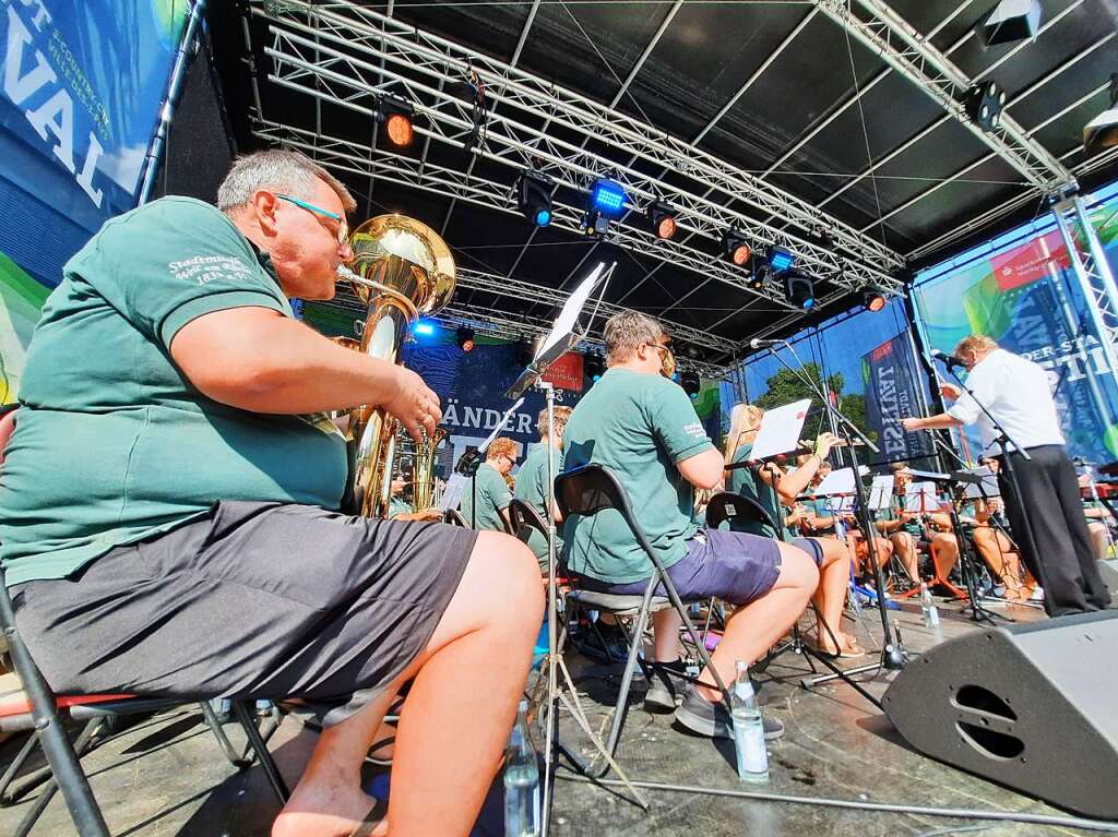 Den Auftakt zum 3-Lnder-Stadt-Festivalmacht die Weiler Stadtmusik