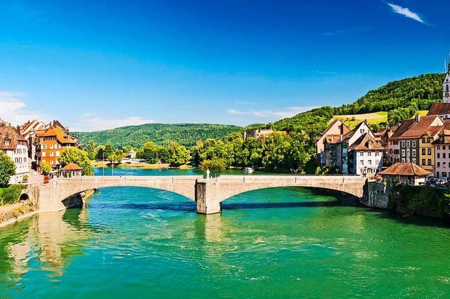 Mehr Brcken zur Schweiz will Baden-W...erischen und dem deutschen Laufenburg.  | Foto: mojolo (stock.adobe.com)