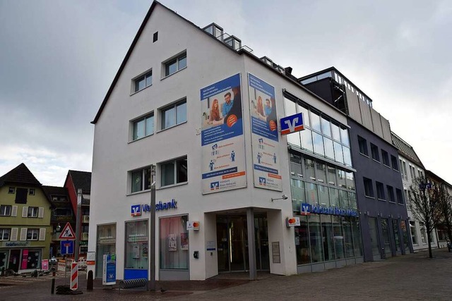 Die Hauptgeschftsstelle der Volksbank...n der Schtzenstrae in Bad Sckingen.  | Foto: Hildegard Siebold