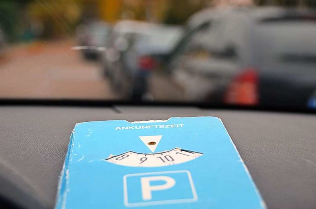 Wo darf man in der Stadt wie lange parken? Das soll neu geregelt werden.  | Foto: Andrea Gallien