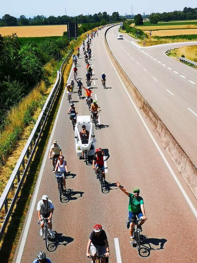 Ein Hauch von lkrise 1973: Die Fahrra...kurzfristig in einen Fahrradboulevard.  | Foto: Ralf Burgmaier