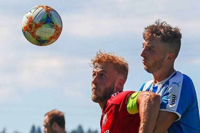 Spte Traumtore: FC Dachsberg steigt nach 2:0-Triumph beim SV Berau auf