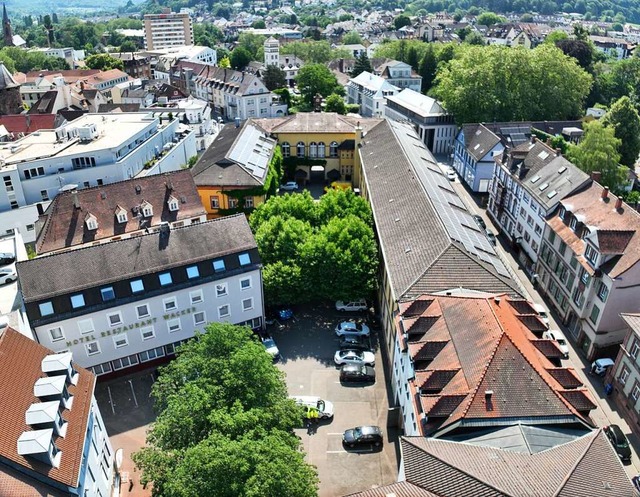 Dieses Luftbild zeigt den Blick Blick in den Innenhof des Rathauses.  | Foto: Stadt Lahr