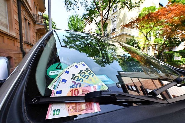 Wer 360 Euro fr seine Parkberechtigun...n bald 330 Euro wieder zurckbekommen.  | Foto: Thomas Kunz