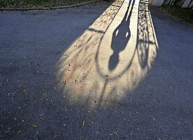 Mit Corona hat Felix seine Arbeit verl...em in einem kafkaesken Schloss landet.  | Foto: IMAGO/POSS ROLF         0179 2957319