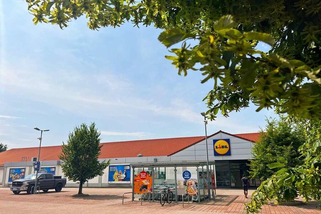 Der Lidl-Markt an der Freiburger Strae bleibt erstmal wie er ist.  | Foto: Susanne Ehmann